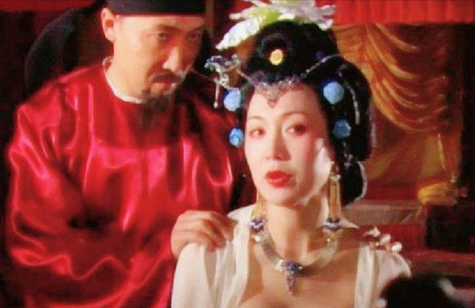 唐朝时，唐中宗对40岁的宰相说：“爱卿丧妻已久，不如我赏你个佳人成亲吧！”宰相高