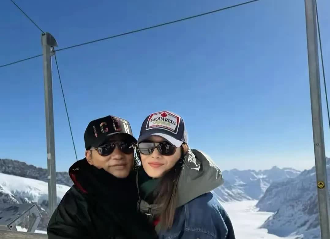 任达华和老婆到酒店约会，57岁琦琦脸部苍老，素颜和化妆判若两人
