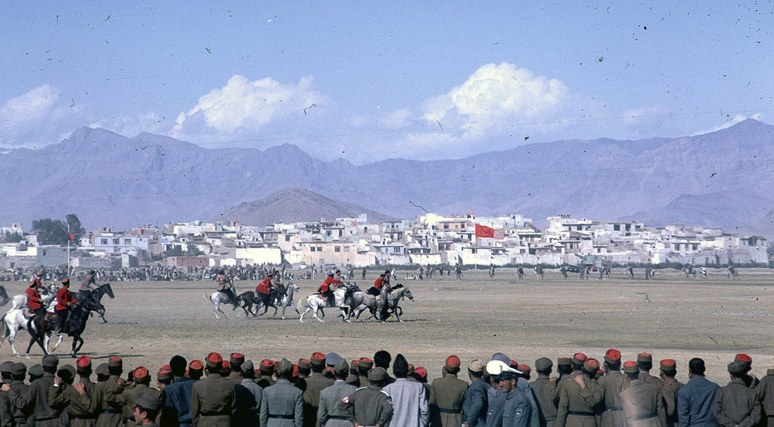 2013年3月5日，阿富汗的赛马。
