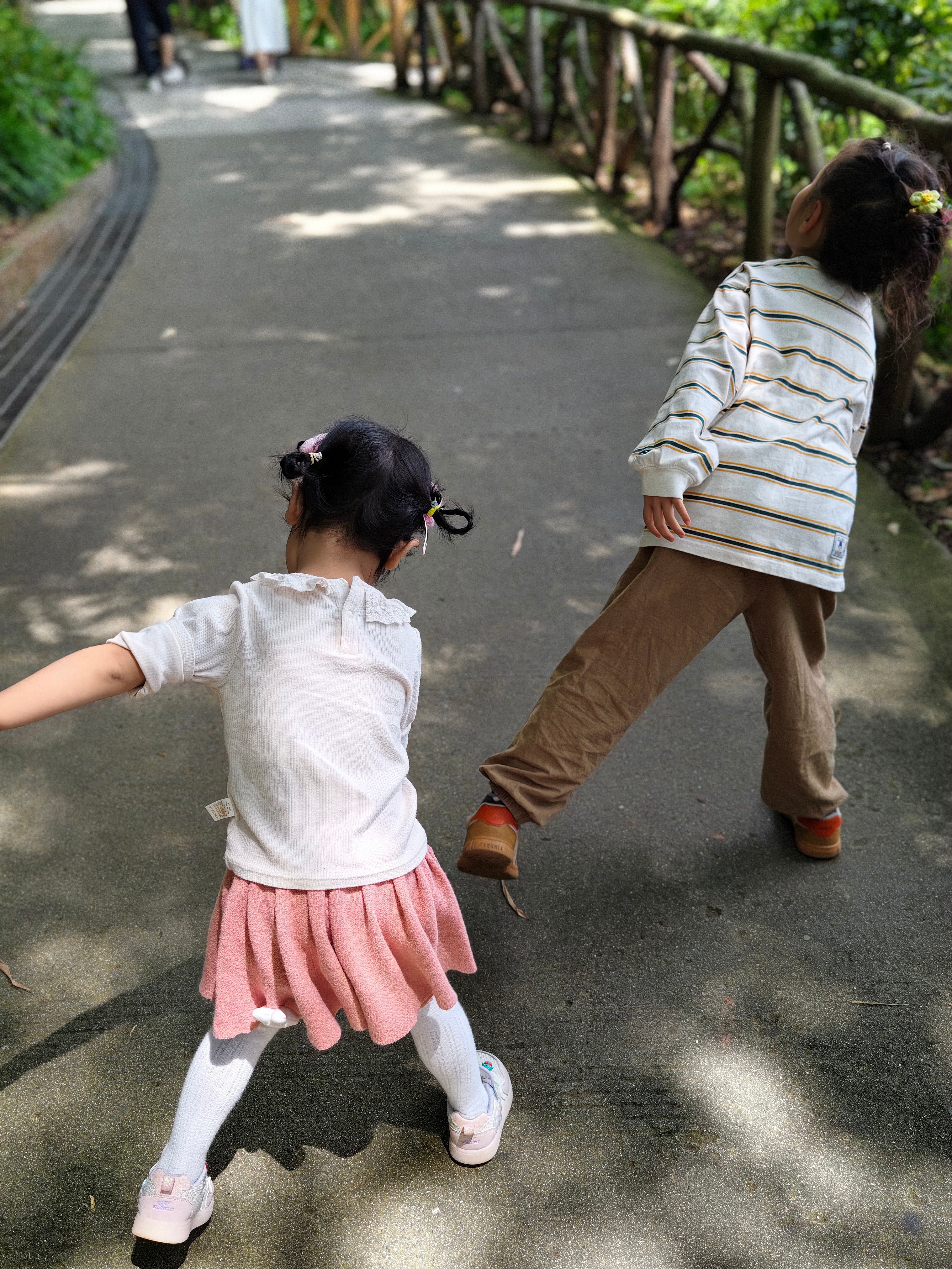 四川成都3.1级地震昨天在车上我还说咋在晃时间没对上，但还真地震了还就在成都周