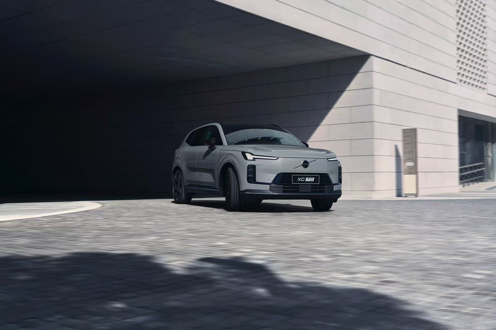 25万买沃尔沃豪华混动车圈总在谈长期主义，可真正把安全、健康、品质坚持近百年的