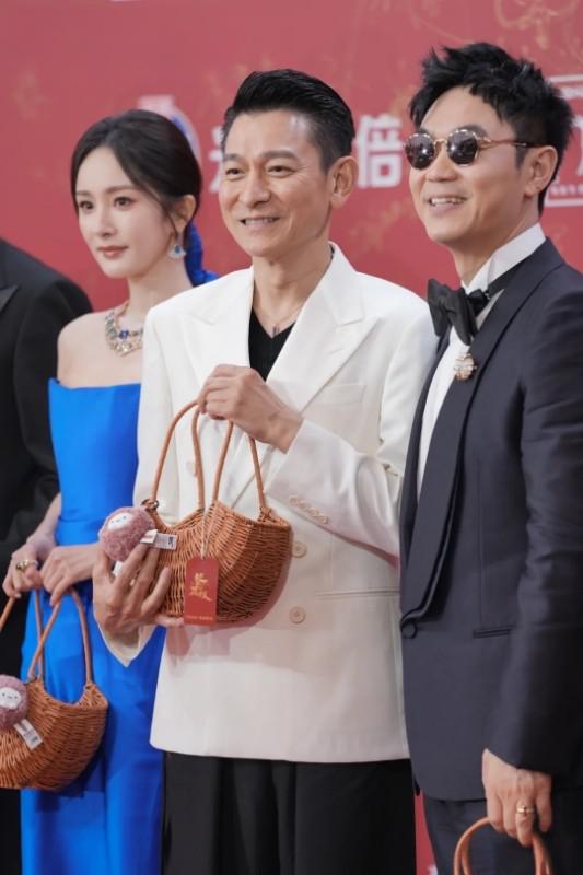 关于刘德华，有一件事我不知道该不该说，我发现一个玄学，只要刘德华露脸，哪怕只