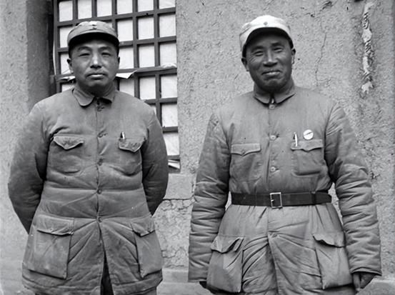 八路军缴获246两黄金，彭德怀不肯买武器粮食，是怎么处理的？“1943年3月的