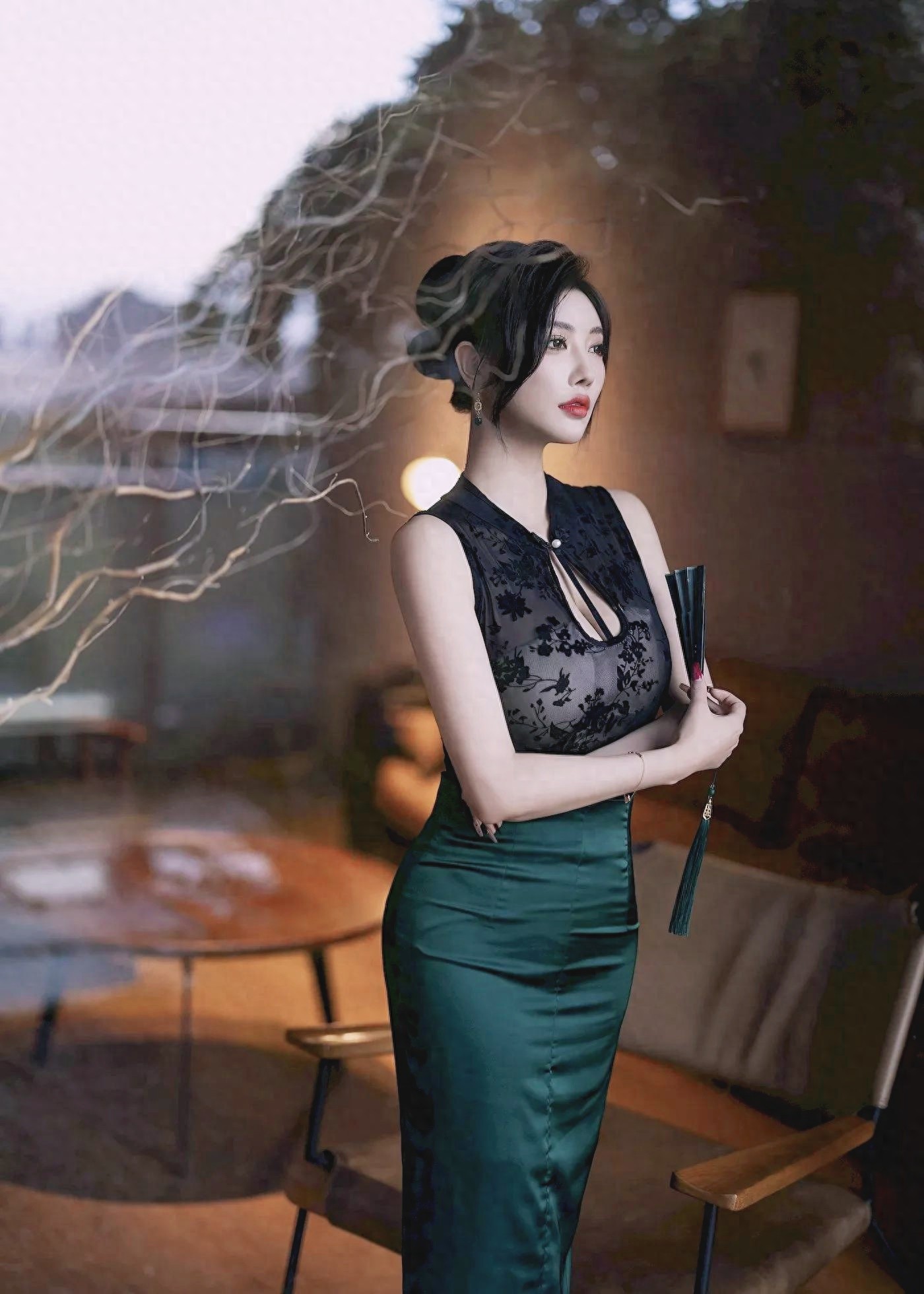 谁说东方美不够高级？杨晨晨用旗袍征服欧洲时尚圈