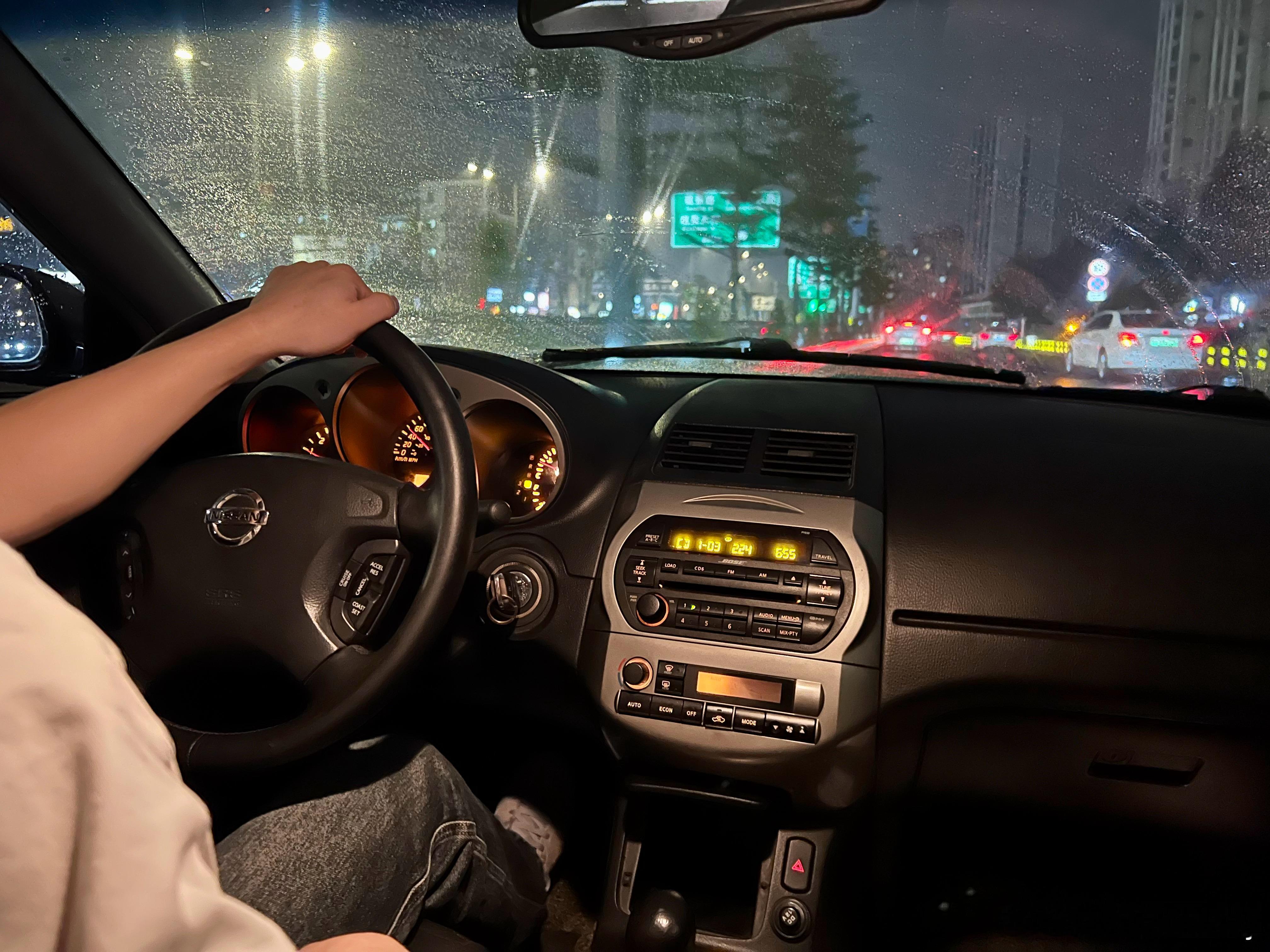 几个朋友试了我的日产ALTIMA，都说这个音响太出乎意料，太震撼了，以至于他们之