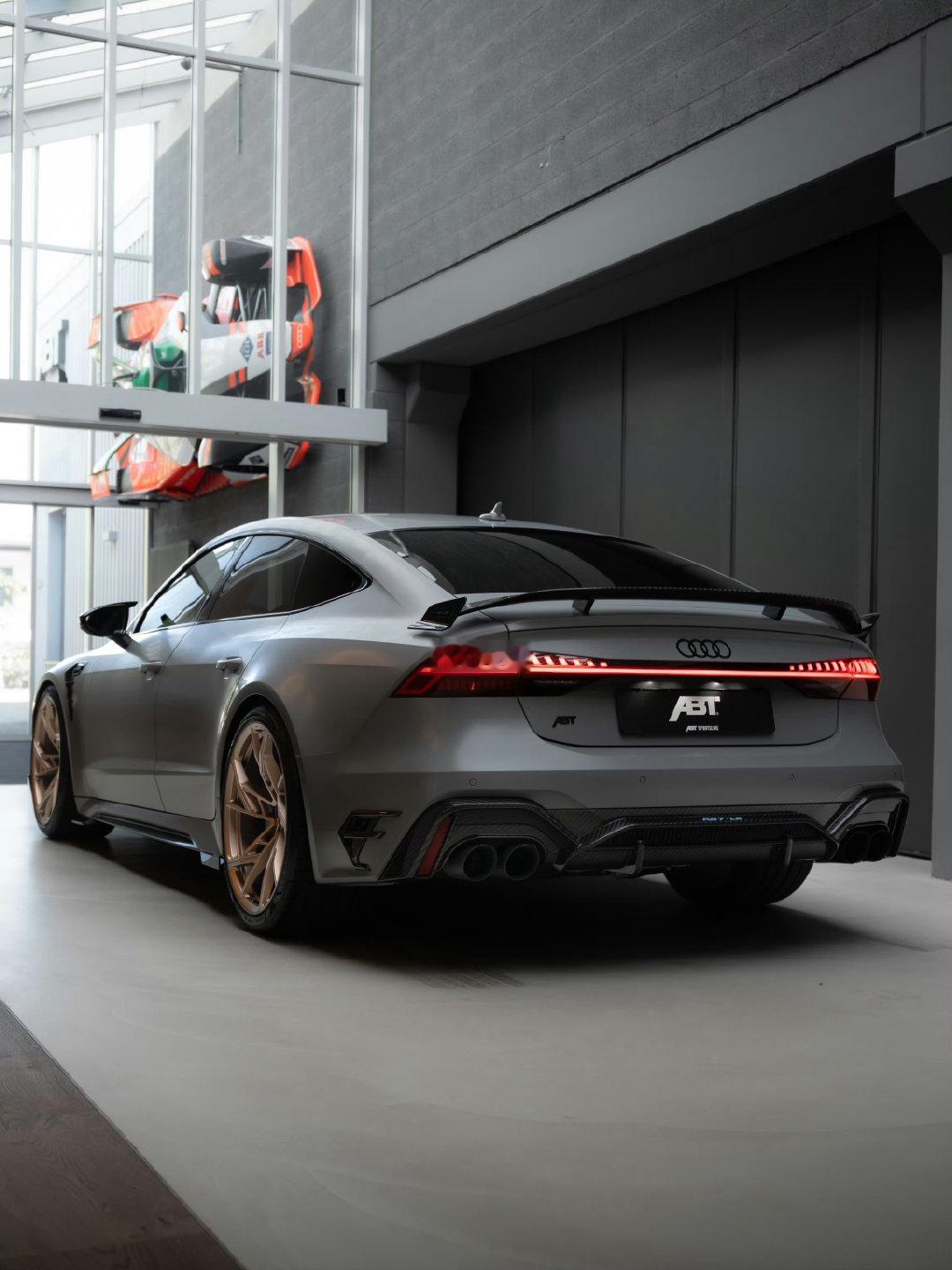 ABT奥迪RS7SportbackLegacyEdition“GRIZZLY”​​​​