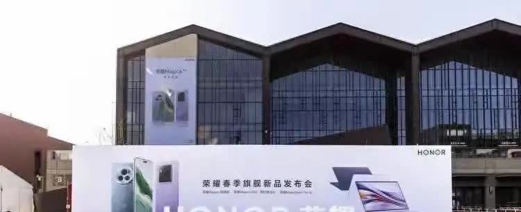 去年五月之前，我一直用的是vivo手机。抱着试试的想法，去年五月网购了一台mag