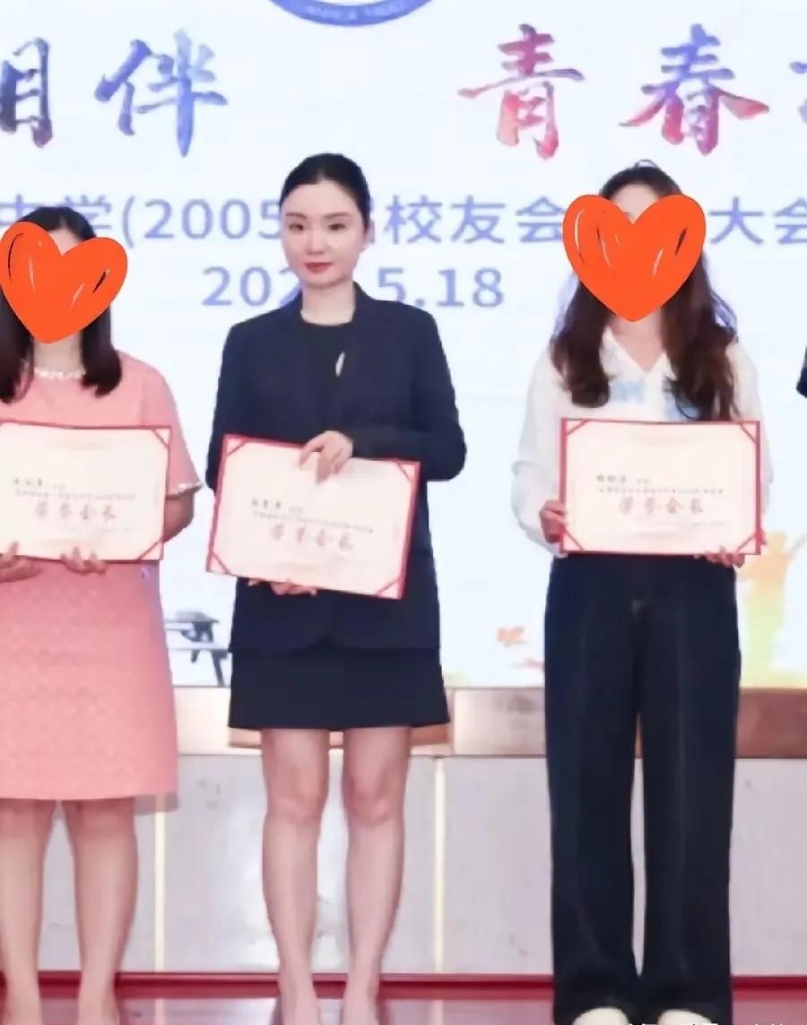 好奇查了下晋江鞋厂法人结果出乎意料！是个女的，叫赖育萍，才30多岁！身兼执行董事