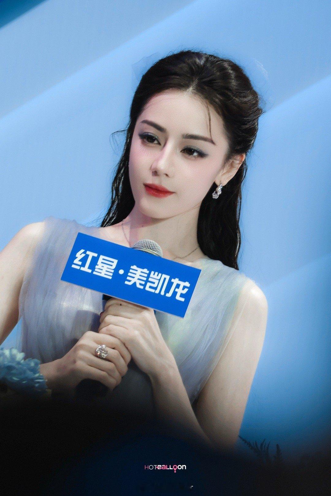 迪丽热巴[爱心][爱心][爱心][爱心][爱心][爱心][爱心][舔