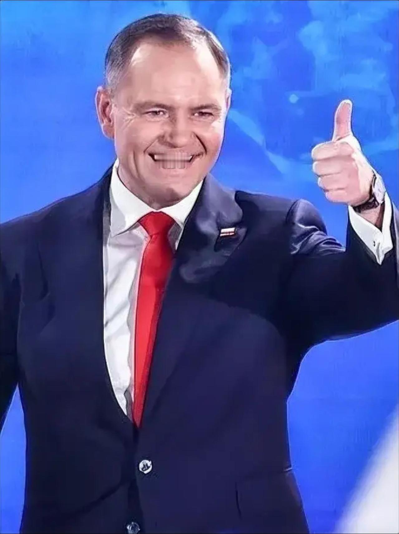 一觉睡醒波兰突然宣布了2025年11月5日，波兰总统卡罗尔·纳夫罗茨基与斯洛