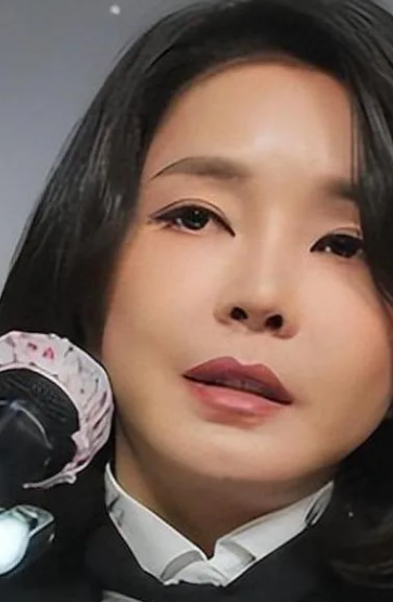 炸锅了韩国正式宣布了7月21日，韩国国民大学突然宣布撤销了前总统尹锡悦妻子金