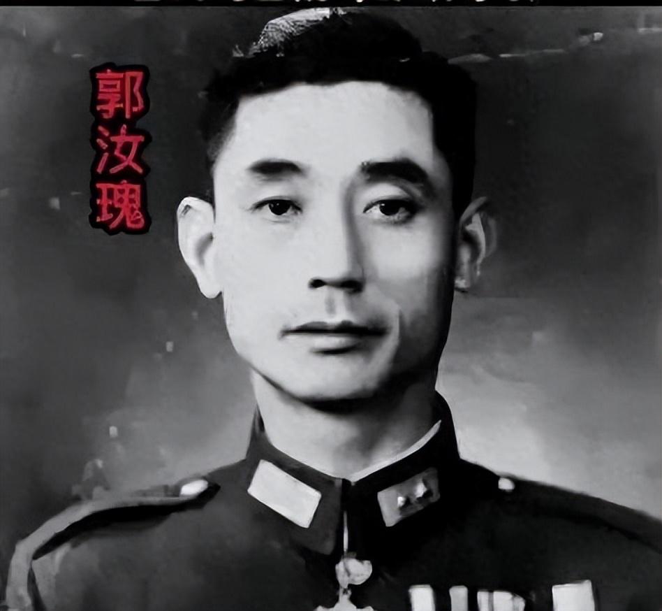 老蒋临死都想不到，最大的卧底不是吴石，而是天天陪他开会的他！1986年，一部