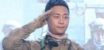 张译在出演《红海行动》后，出色的演技征服了每一个观众。这时候，吴京也盯上了他，想