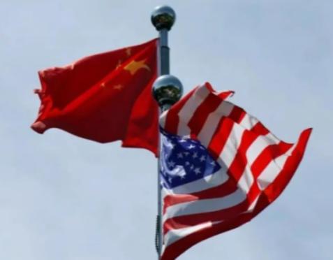 一旦中国今天清空7307亿美元美债，明天，我们自己的出口企业，就将接不到一张新订