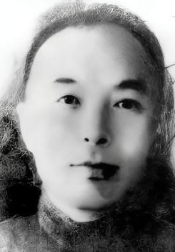 1946年，抗联将领李兆麟赴年轻女子家做客，喝茶后觉苦涩，警觉道：“这茶不对劲！