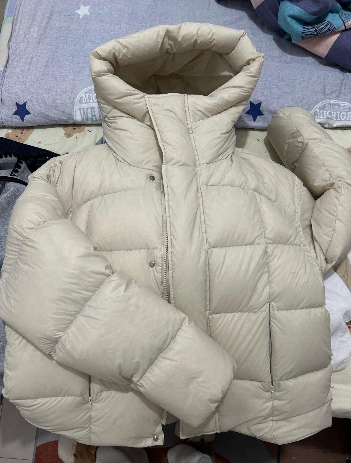 大牌羽绒天猫补贴5折起我妈都看不下去了一直催我买羽绒服，但实体店随便一