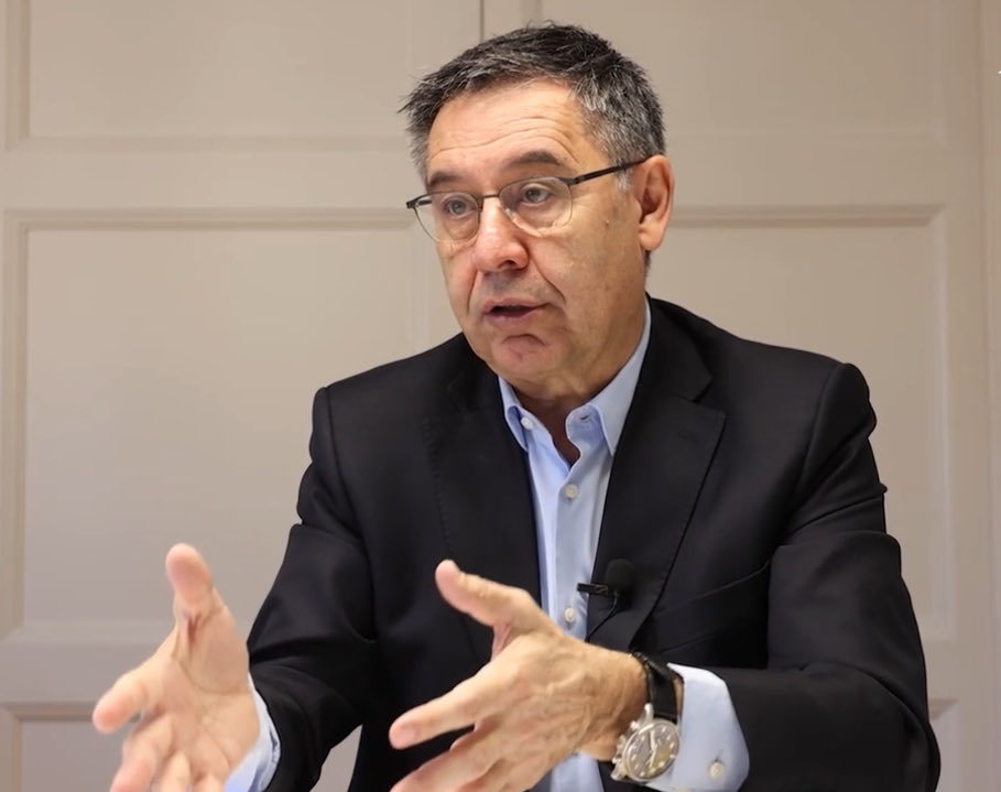 问：2017年，内马尔离队后，你通过对梅西、阿尔巴、布斯克茨和皮克等人的高薪续约