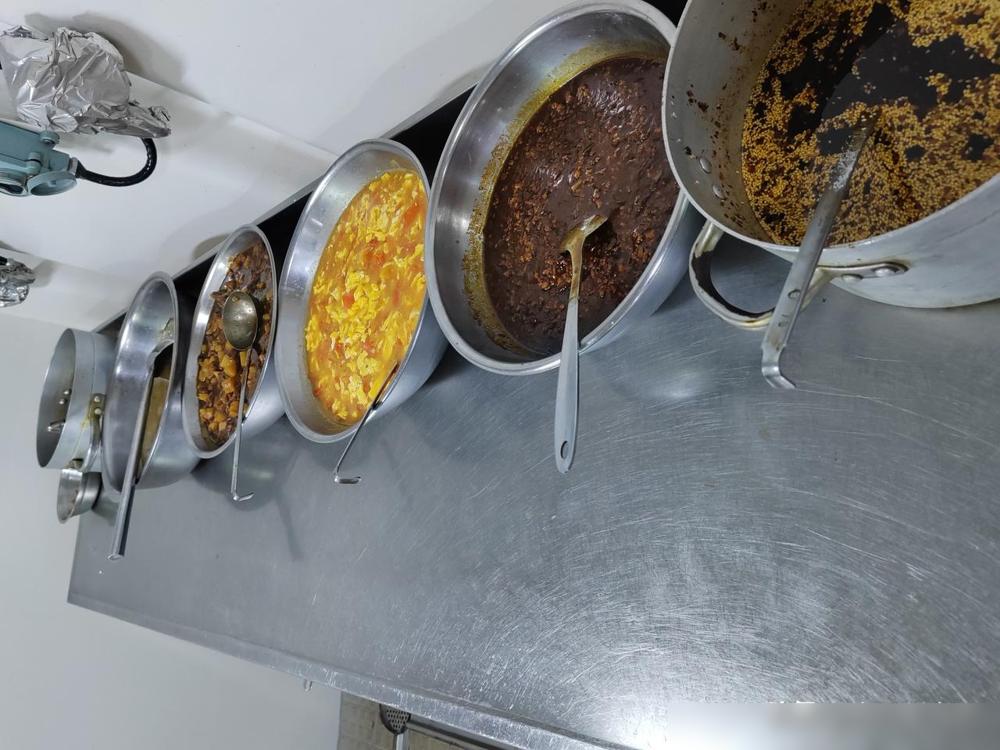 给工友管饭就得合大家心意今天又是周末了，我寻思着吃点什么？上周末刚吃了鲅