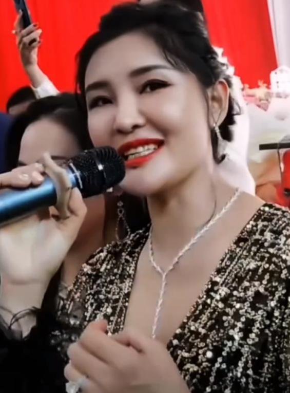 她是缅北电诈“毒妇”白应兰，却自称“爱心女神”，削骨整容换脸逃到欧洲，三次被拦！