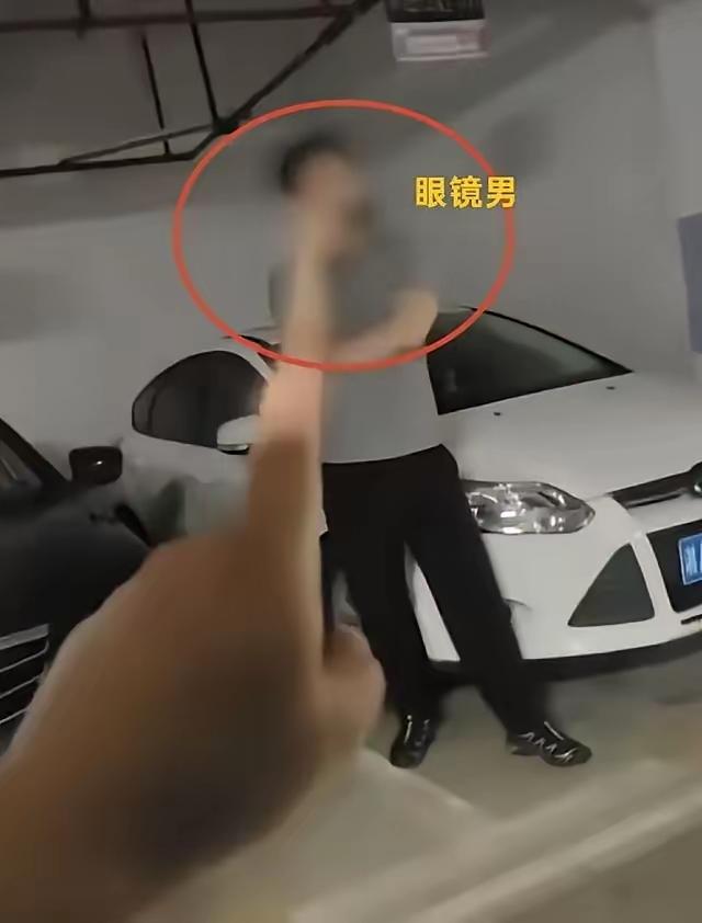 长沙体育局的彭女士，你以为道歉就算完了？没完！闵先生说，整件事真正从小事闹到