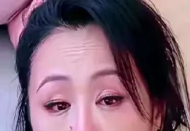 曹颖的身体状况令人担忧，术后体力恢复缓慢，工作效率下降。她的健康是最大的财富，王