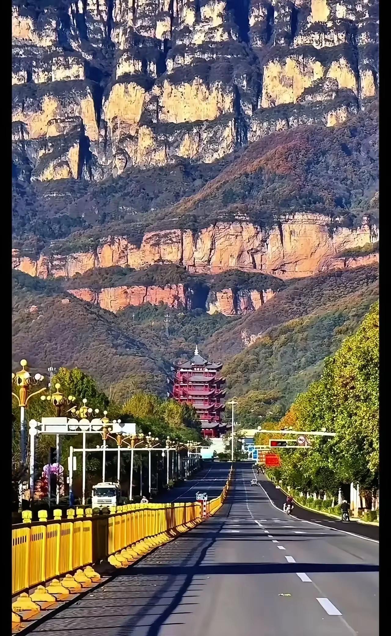 去了许多景点后的感受是:不去一辈子后悔，去了后悔一辈子。