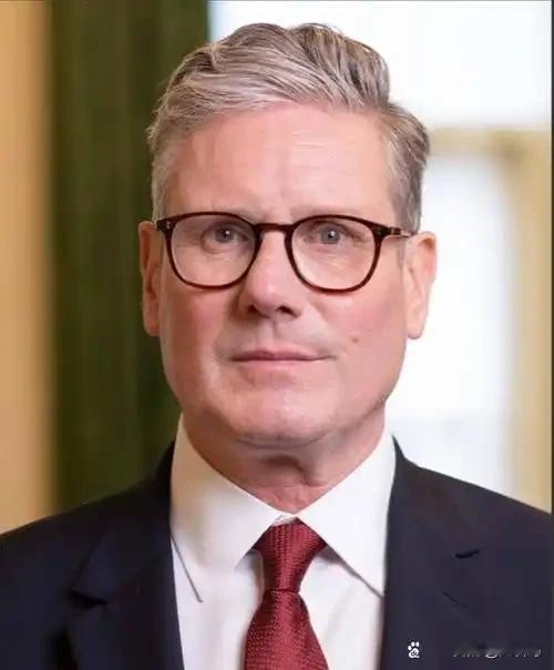 英国传来消息2026年4月28日，英国首相斯塔默紧急开会！因为美国和以色