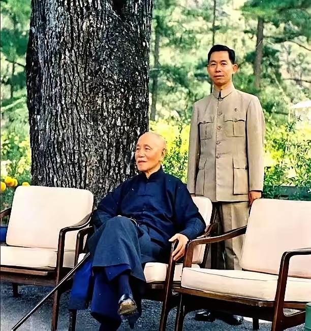 传奇副官钱如标，本是剃头匠，号称“天下第一刀”，剃的是蒋介石的头。钱如标刀法娴