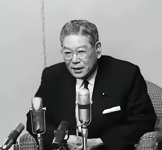 1963年10月8日，身在台湾的蒋介石接到一封十万火急的电报，电报里表示，中国大