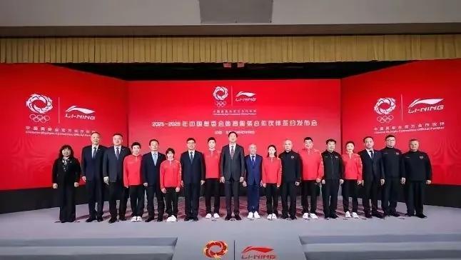 李宁非常喜欢跳水队的俩女宝，而且，他更喜欢夺冠军的宝。如果婵宝囊括了世界杯赛的冠