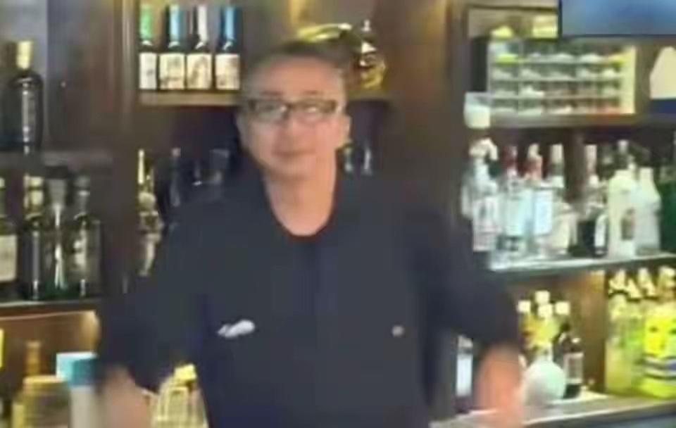 日本餐厅墙体拆除惊现女尸，尘封20年的谜团浮出水面近日，日本大阪市一家老牌西