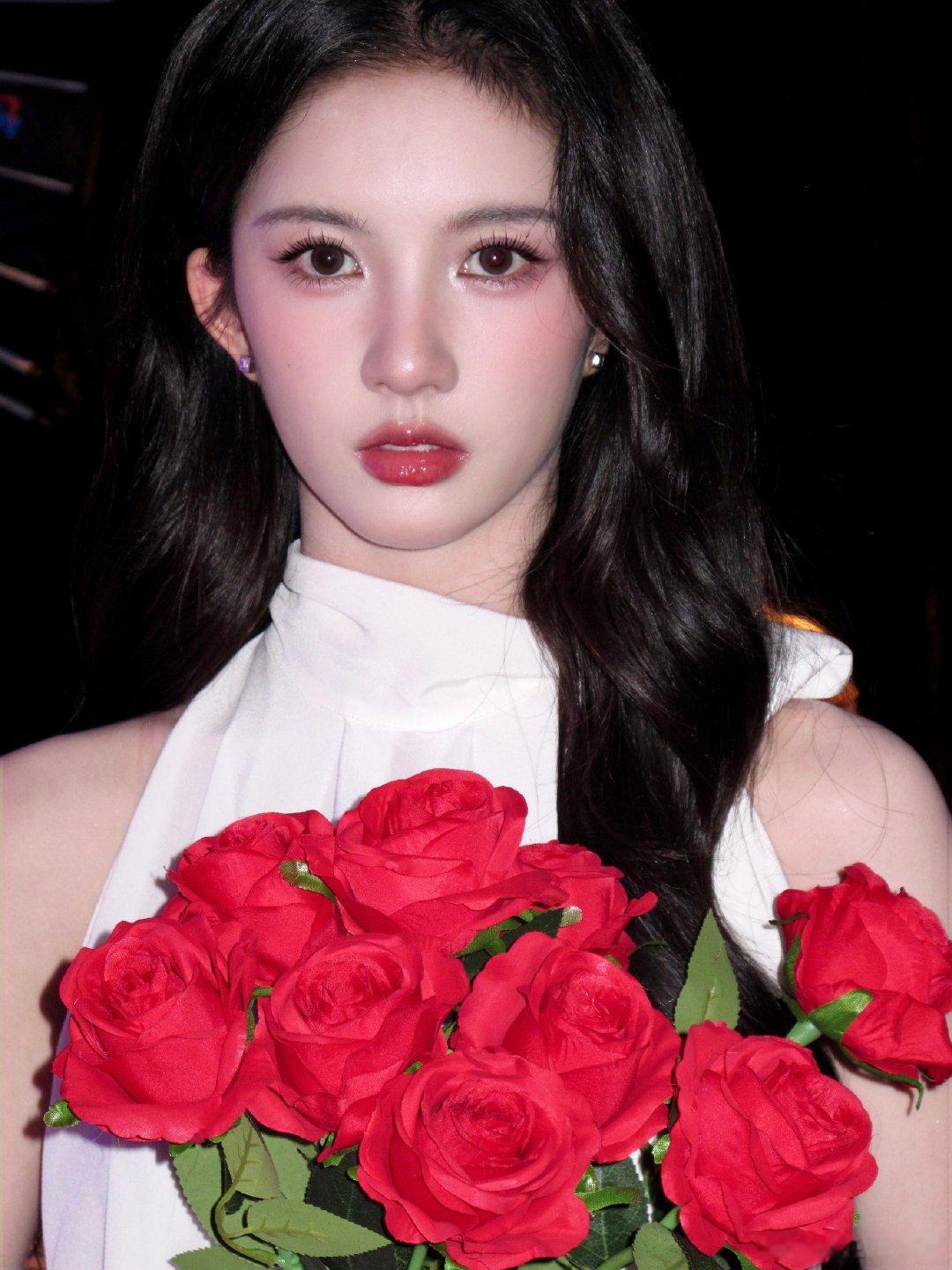 #刘些宁莫子衿#[666]#刘些宁一枕春华#小熊给你糖糖给你草莓给你你跟我回家好不好.​