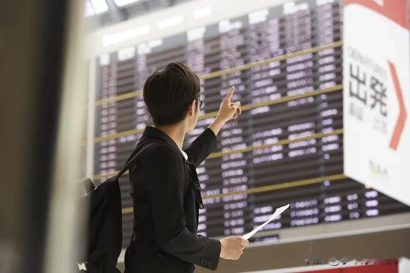 震惊！近期，中日航班情况出现重大变动。由于日本首相高市早苗就“台湾问题”发表挑衅