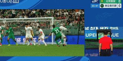 张稀哲一剑封喉！北京国安2-1浙江拿下关键胜利北京时间19:35，中超第2