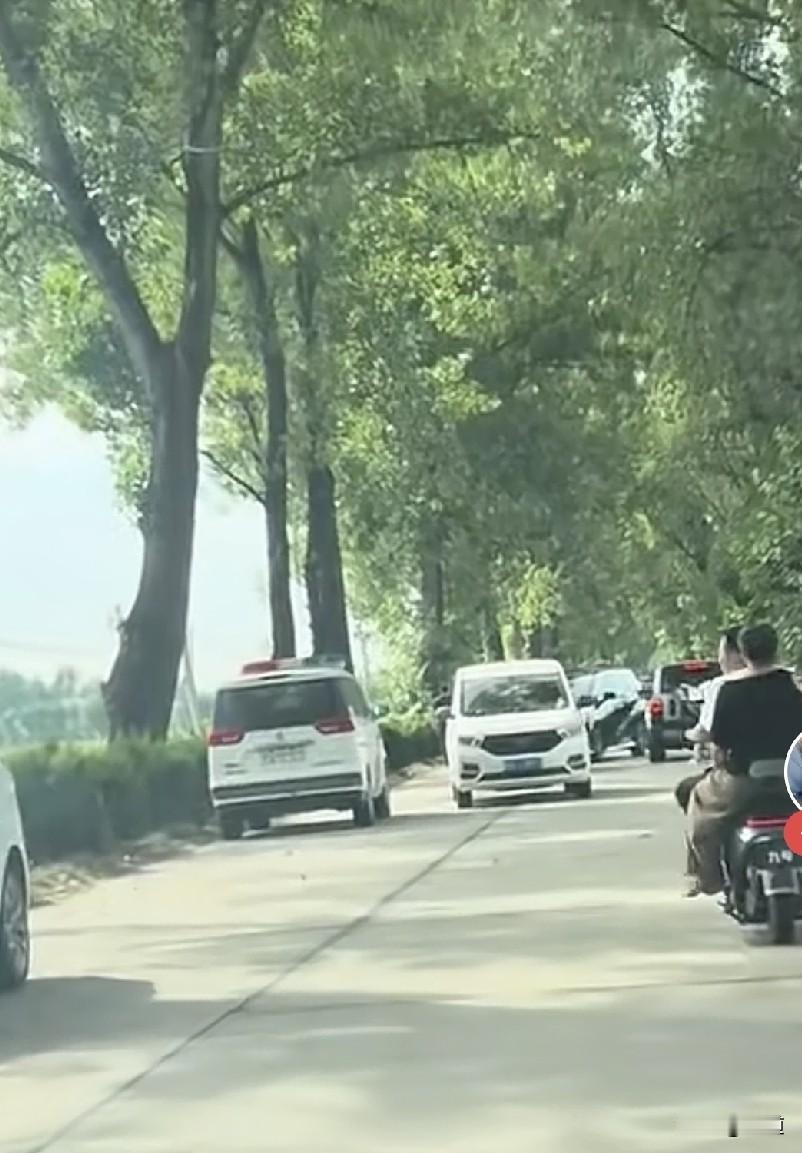 河南西平的老夏呀，你快点出来自首吧。你东躲西藏的肯定也是生不如死。为了你，我