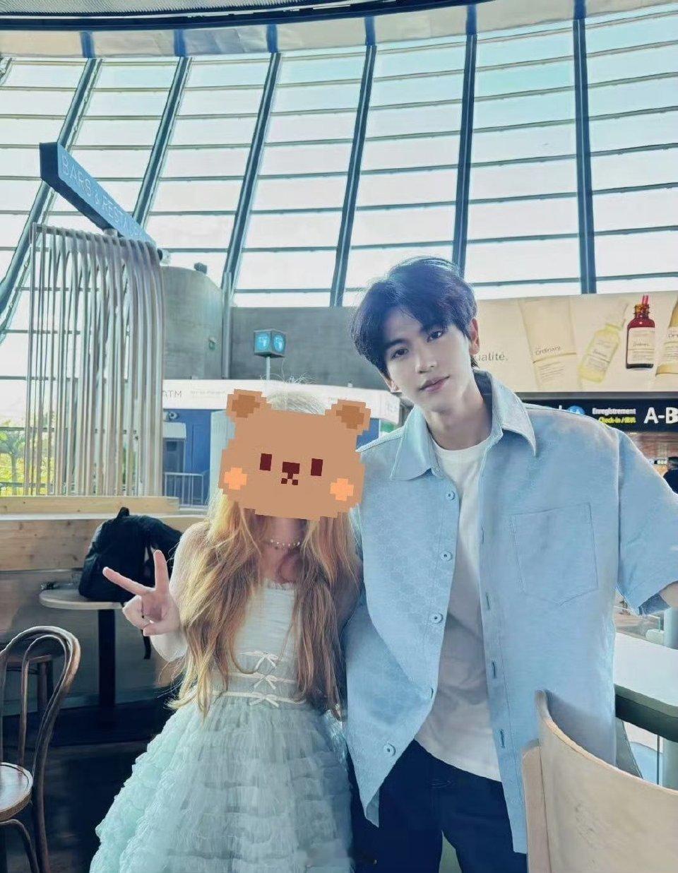 彭昱畅第一次见张凌赫张凌赫的帅已经成为了一个代名词系列📝彭彭见到凌赫：真帅