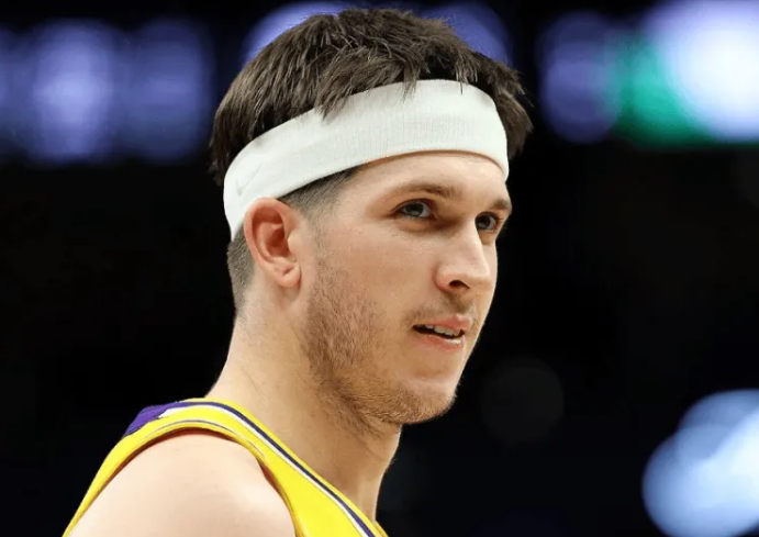 前NBA球员伊曼-香珀特参加节目，对里夫斯预计4年1.85亿美元这笔签约表达了质