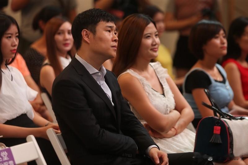 小沈阳的女儿长得不漂亮，身材也不好，为什么大家都喜欢她呢？小沈阳的女儿长得很