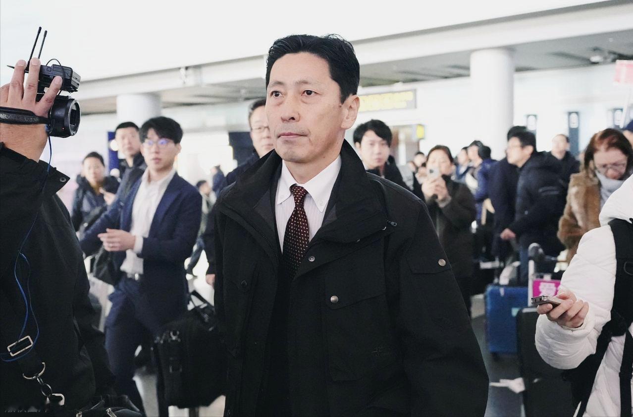 自己犯的错一定要自己认。外务省高官走了，但实际上来与不来区别不大，为什么？因为外