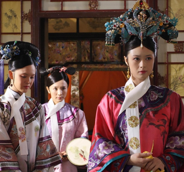 当年，蒋欣想要视镜“华妃”一角，没想到，导演一口拒绝：“不用试了，你不够漂亮！”