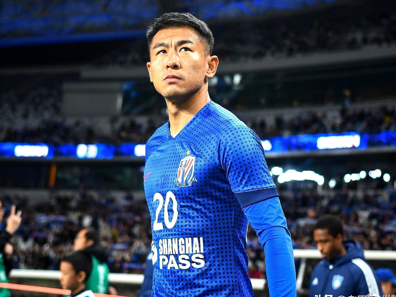 一场球就有可能翻转。成都蓉城这支新军，硬是拼下了五分，就等着那临门一脚的