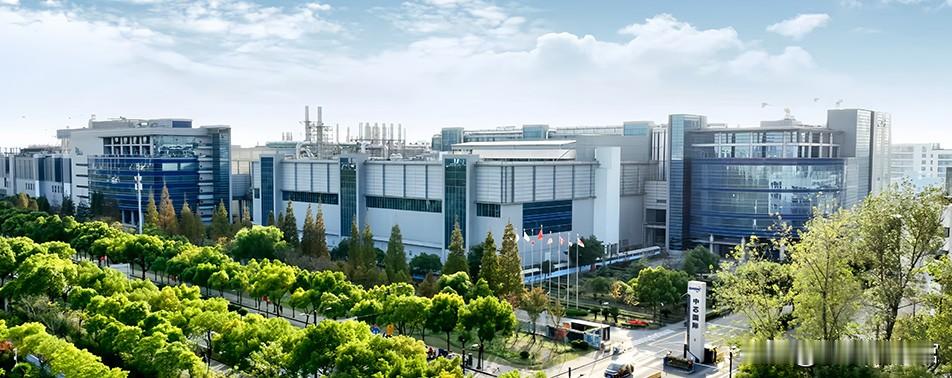 中芯国际（SMIC）是中国大陆规模最大、技术最领先的晶圆代工（Foundry）企业，全球头部代工厂之