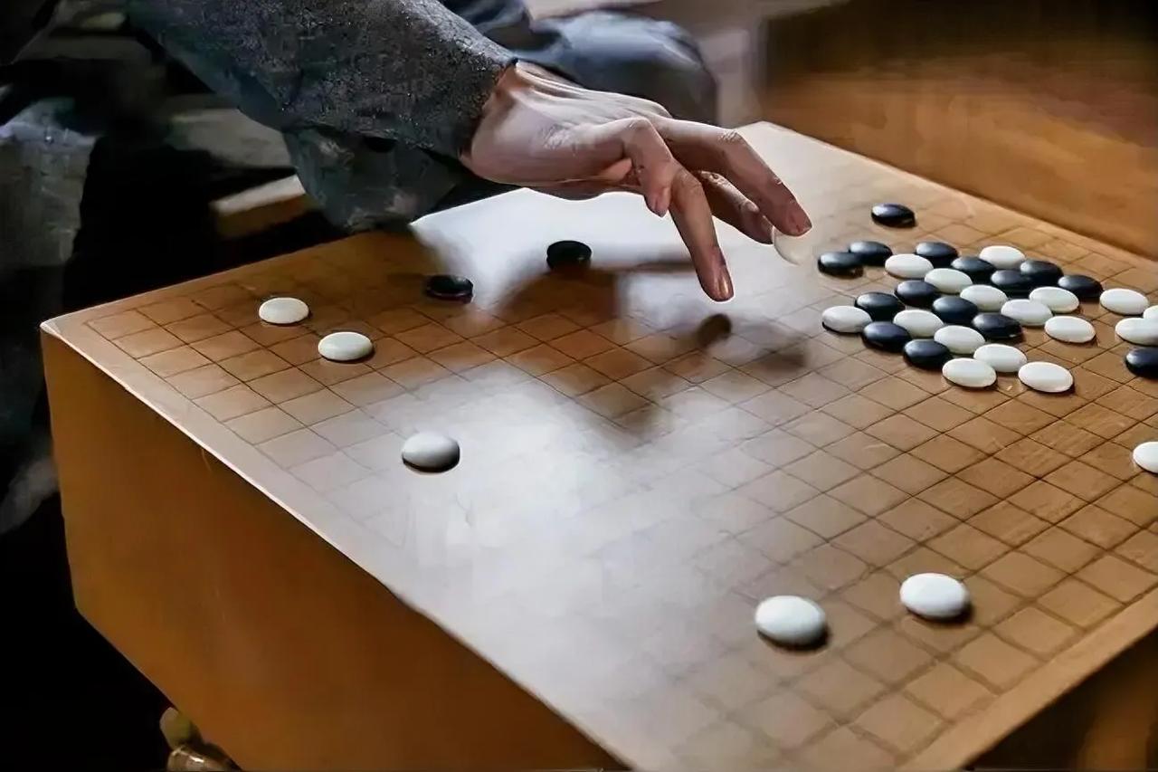 弗洛伊德：“人生就像弈棋，一步失误，全盘皆输，这是令人悲哀之事。而且人生