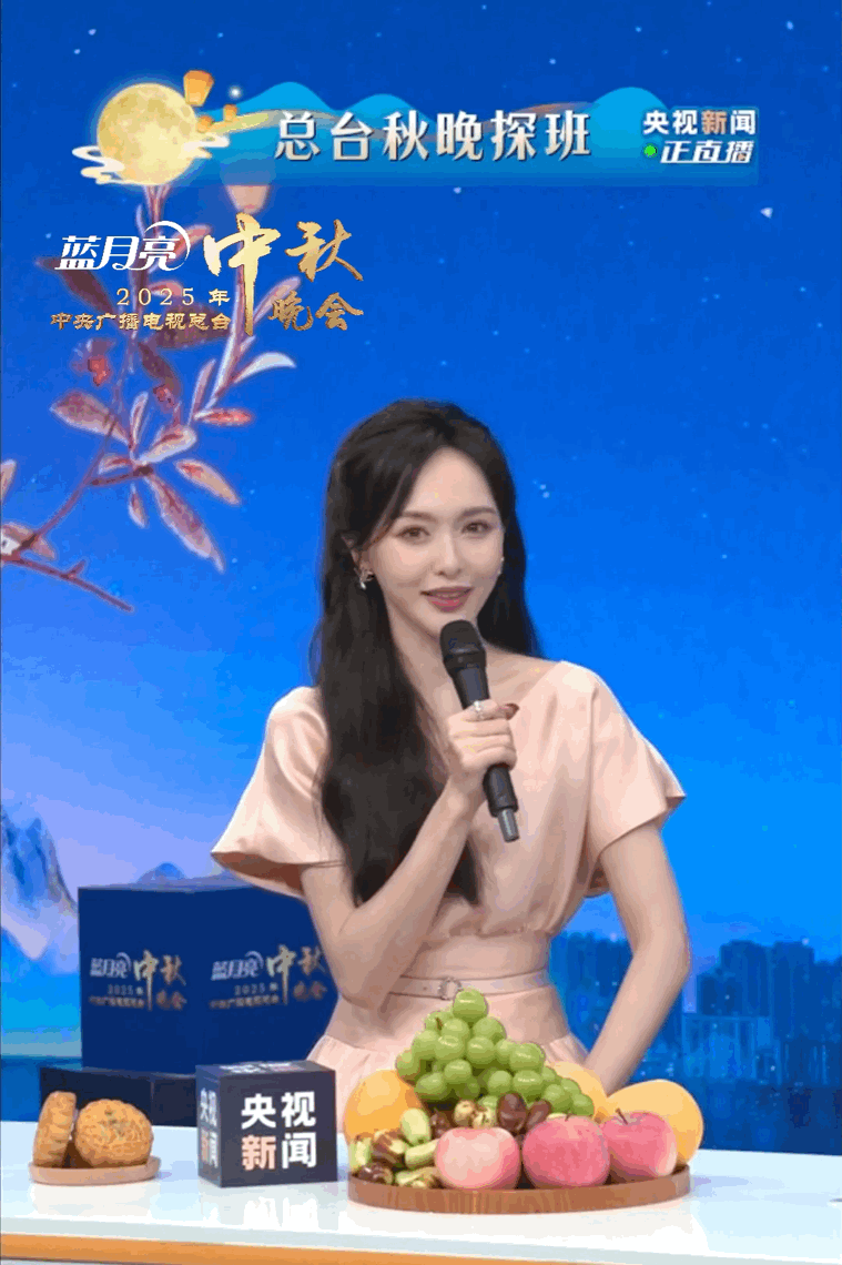 唐嫣获奖后首次出镜姐真的是人逢喜事精神爽，美的耀眼夺目。​​​