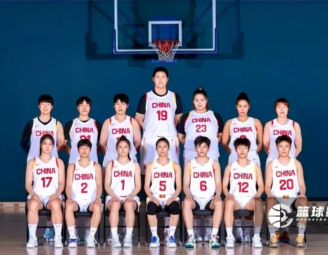 王思雨领衔，中国女篮与尼日利亚女篮三场热身赛的最新14人名单终于公布了，具体如下