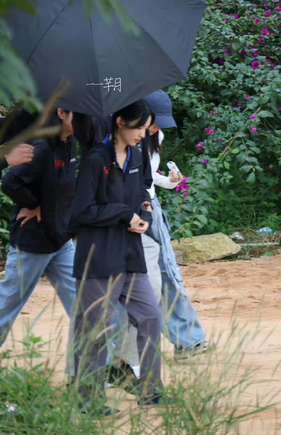 红舞鞋周也开机路透🈶来看绝美也子状态不错啊很水灵​​​