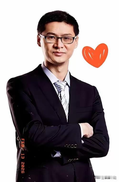 罗翔那个梨子的说法，​我琢磨了半天，感觉不太对味。​把孔融的谦让归为“表演”