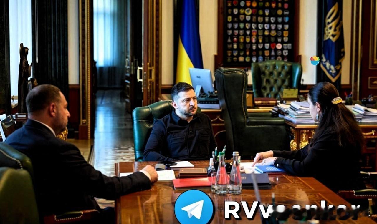 【泽连斯基要丢车保帅】乌克兰最高拉达议员贡连科发布消息称，泽连斯基打算