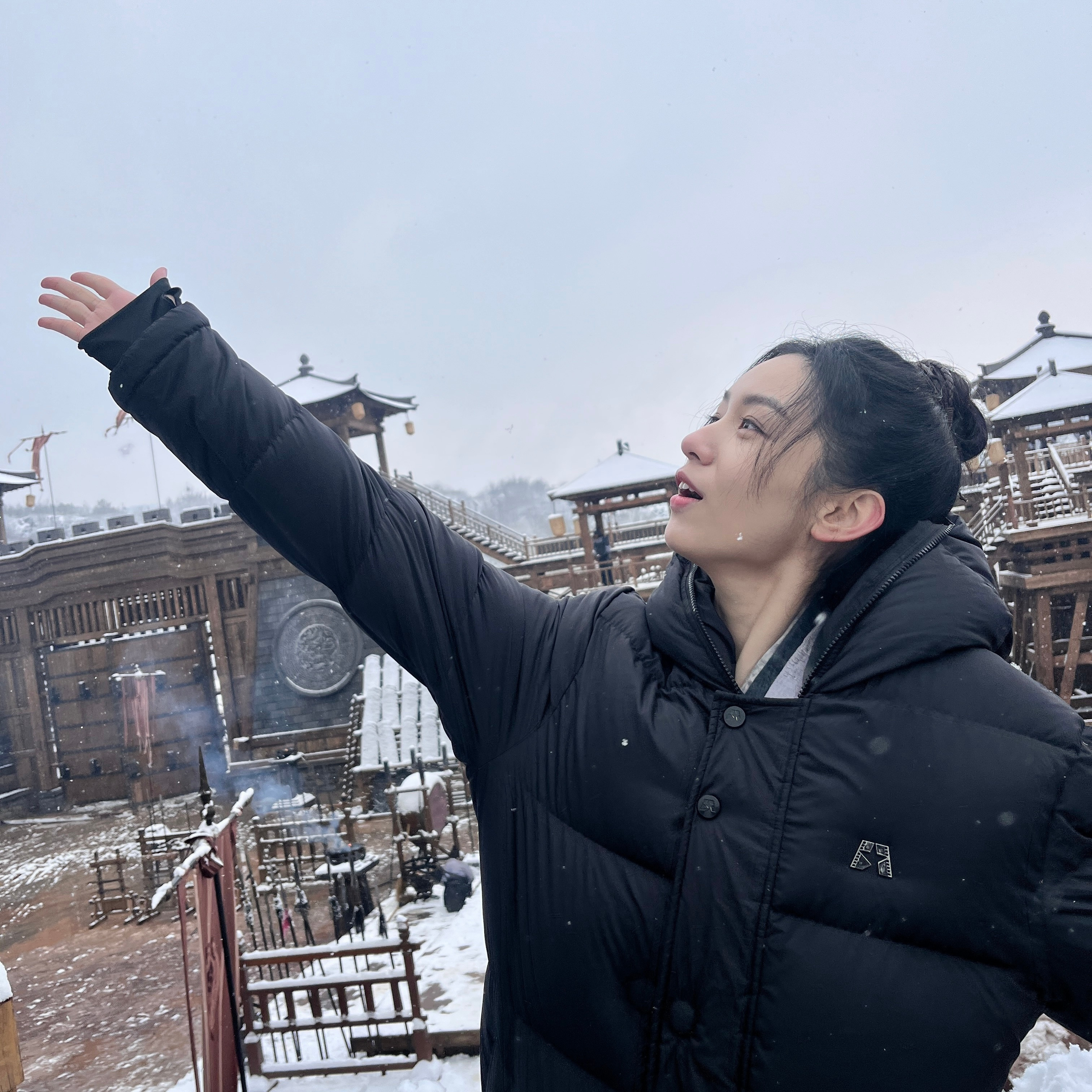 周也伟大的镜头签周也在复制粘贴的时代，你是手写的诗