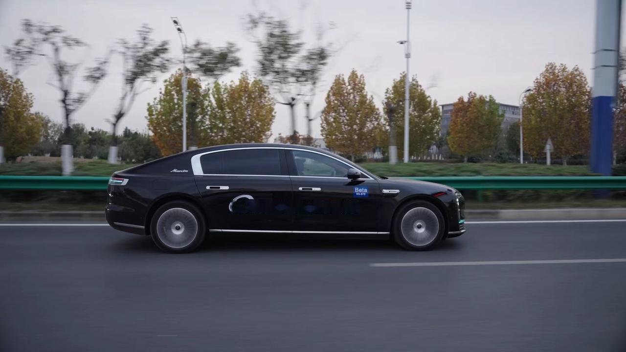 从直播到路测，鸿蒙智行定义L3落地新标杆余总在华为乾崑智驾ADS发布会上对L3